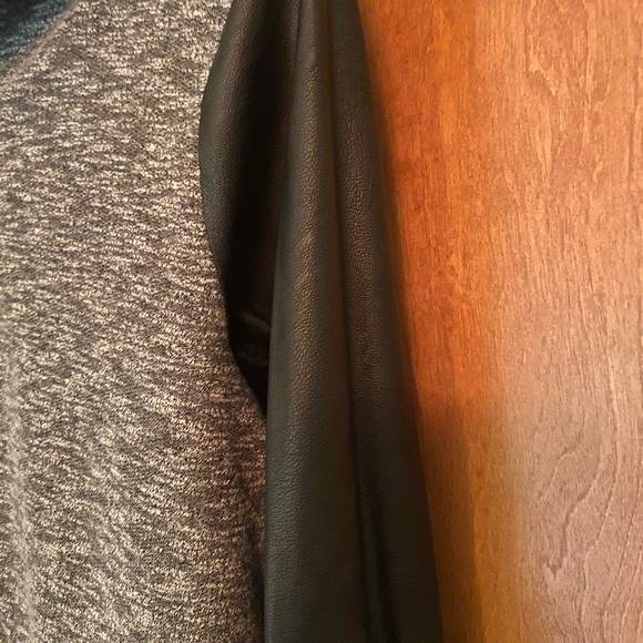 Caruso Caruso zip up hoodie leather like sleeves size L - Picture 5 of 9